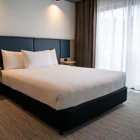 Value Suites Penrith Extérieur photo