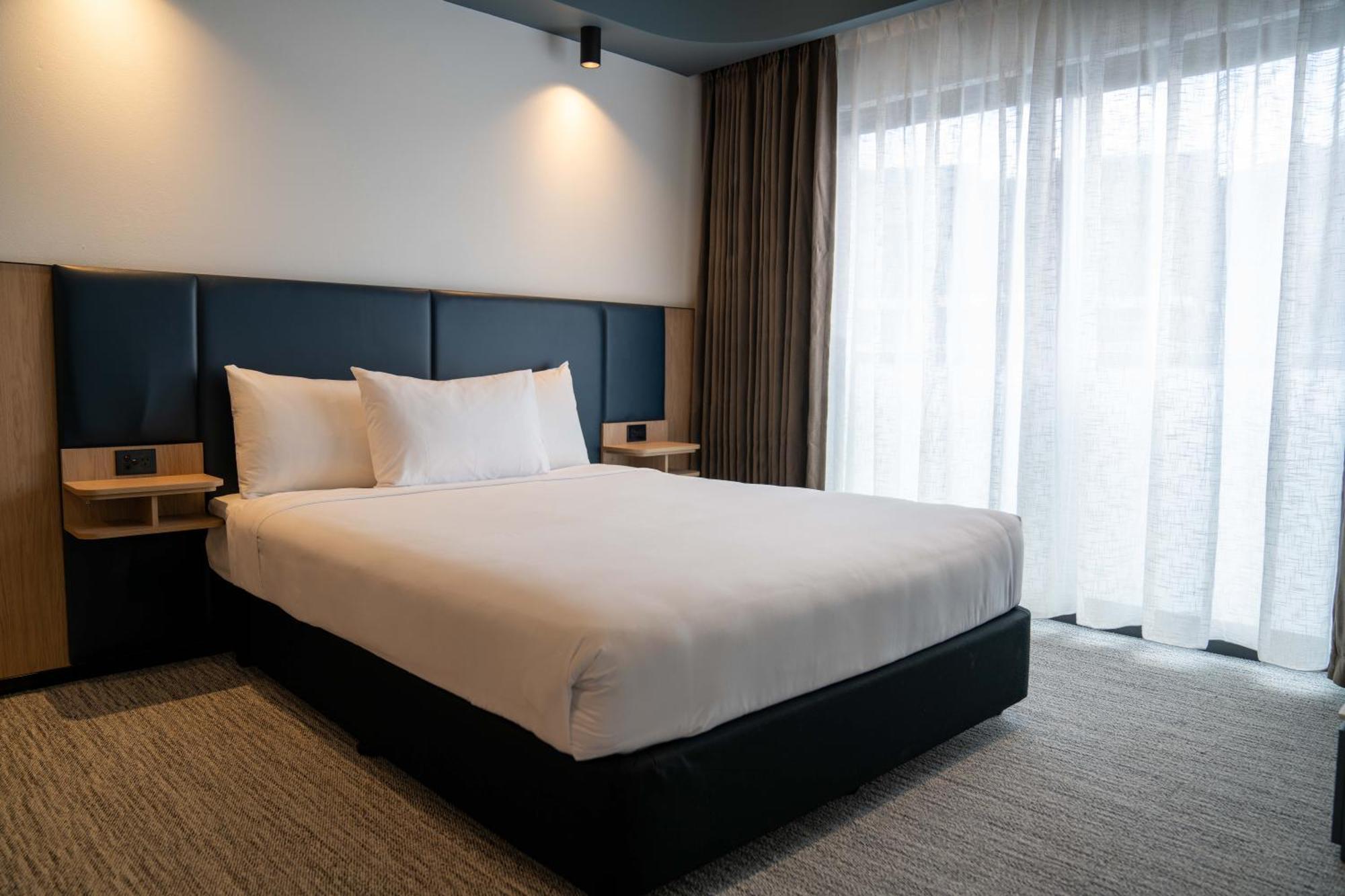 Value Suites Penrith Extérieur photo